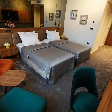 New & Restaurant 호텔