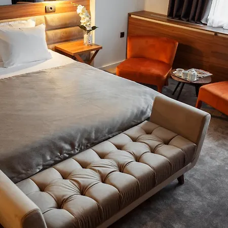 Hotel New & Restaurant 4*