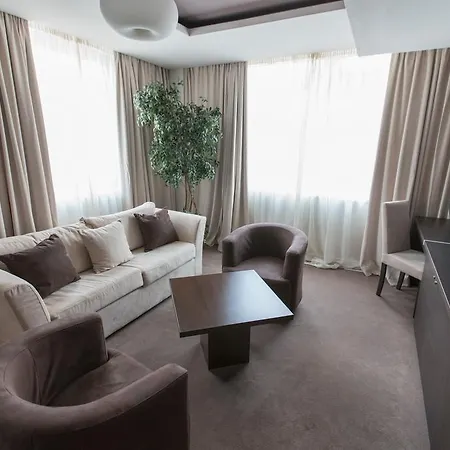 Hotel New & Restaurant