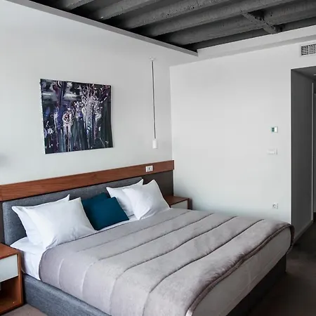 New & Restaurant 호텔